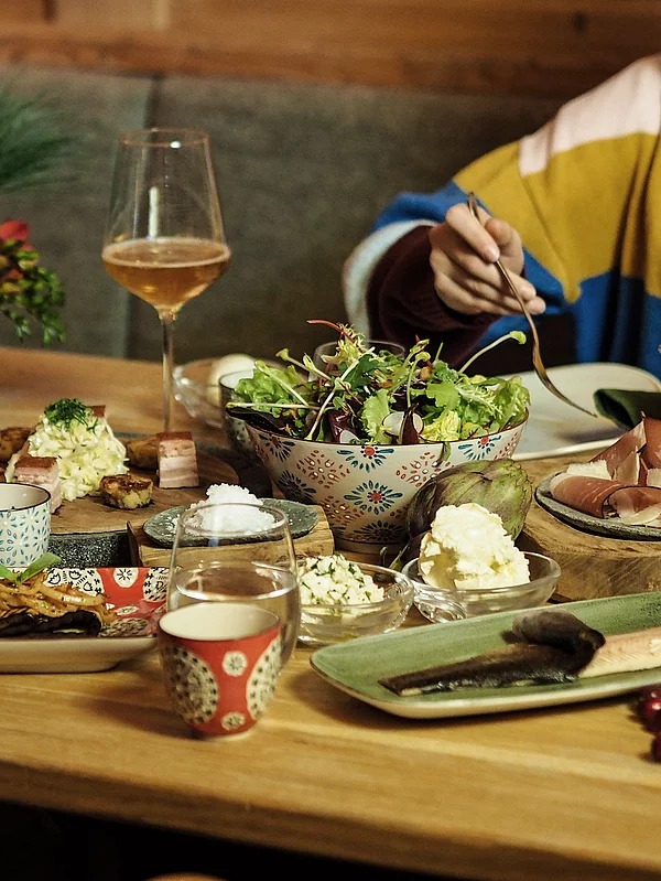 Sharing Table im Restaurant der Schwarzacher Saalbach Hinterglemm